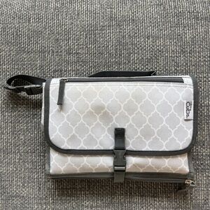 🍼 Comfy Cubs Portable Changing Pad – Baby Diaper Travel Mat with Storage